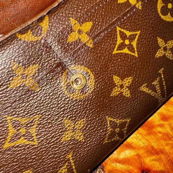 Louis Vuitton vintage Sarah wallet monogram converted authentic - Picture 9 of 17